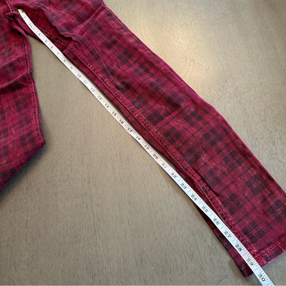 ALMOST FAMOUS Premium Red Plaid Distressed Skinny Jeans Size 1 - Picture 13 of 13